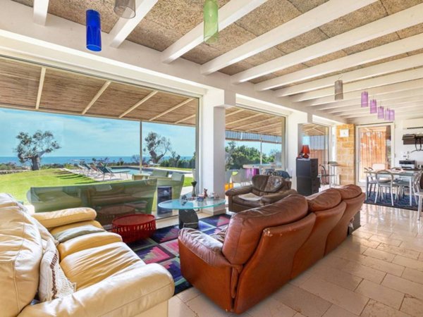 casa indipendente in vendita a Castrignano del Capo in zona Santa Maria di Leuca
