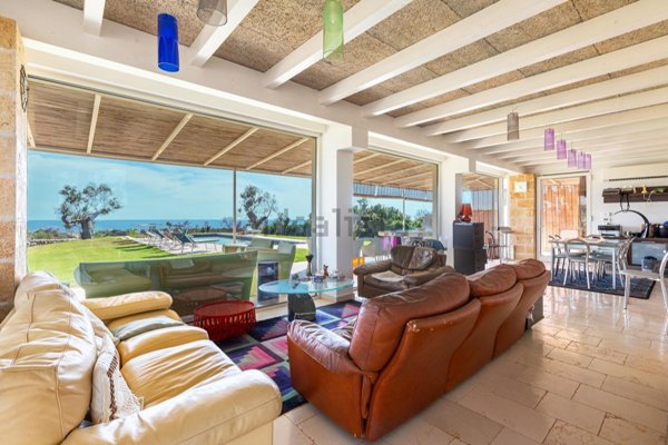 casa indipendente in vendita a Castrignano del Capo in zona Santa Maria di Leuca