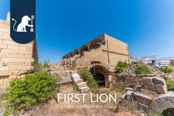 villa in vendita a Castrignano del Capo in zona Santa Maria di Leuca