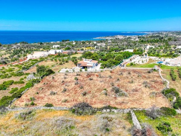 casa indipendente in vendita a Castrignano del Capo in zona Santa Maria di Leuca