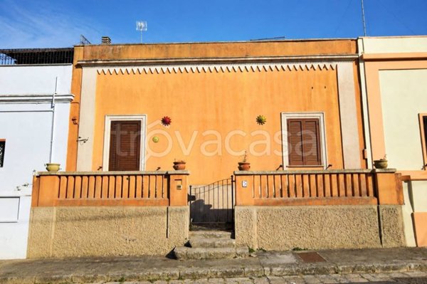 casa indipendente in vendita a Castrignano del Capo in zona Santa Maria di Leuca