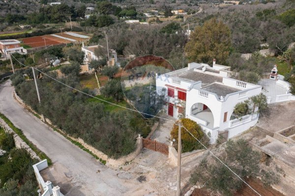 casa indipendente in vendita a Castrignano del Capo in zona Santa Maria di Leuca