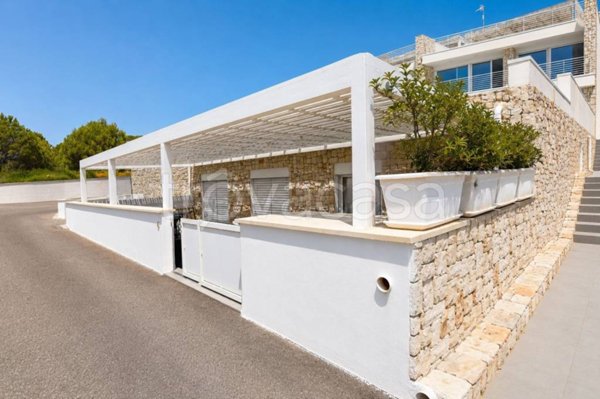 appartamento in vendita a Castrignano del Capo in zona Santa Maria di Leuca