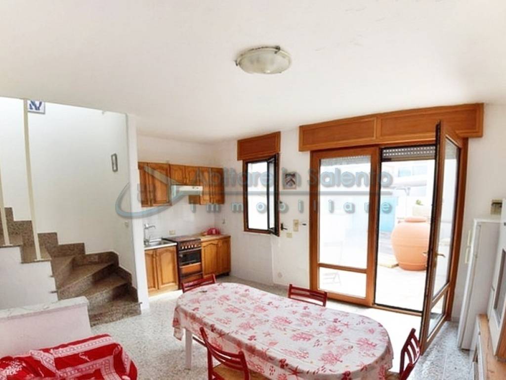casa indipendente in vendita a Castrignano del Capo in zona Santa Maria di Leuca