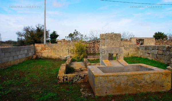 terreno in vendita a Castrignano del Capo in zona Giuliano di Lecce