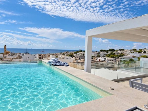 appartamento in vendita a Castrignano del Capo in zona Santa Maria di Leuca