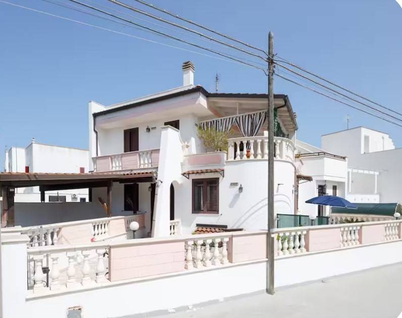 casa indipendente in vendita a Castrignano del Capo in zona Santa Maria di Leuca