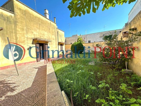 casa indipendente in vendita a Cavallino