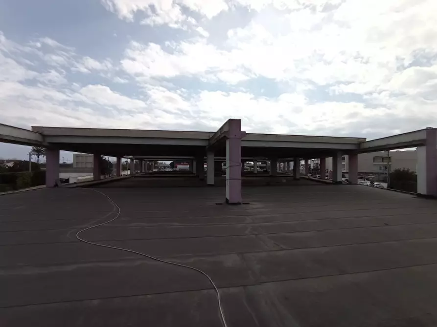 negozio in vendita a Cavallino