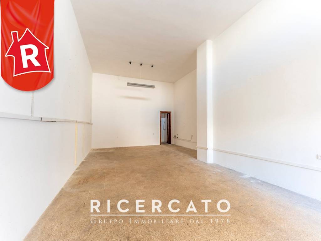 negozio in vendita a Cavallino