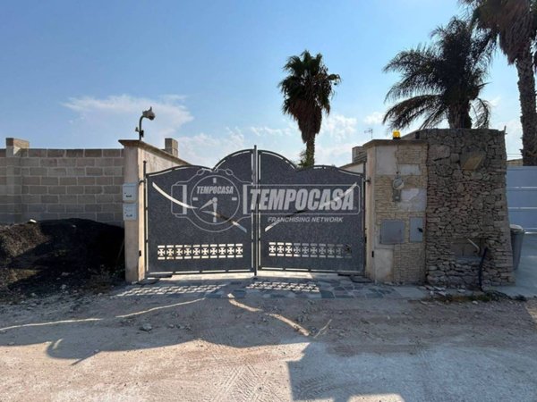 casa indipendente in vendita a Cavallino