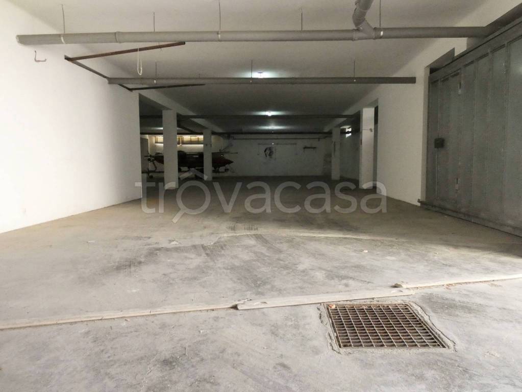 locale commerciale in vendita a Cavallino