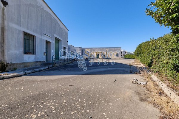 terreno edificabile in vendita a Cavallino