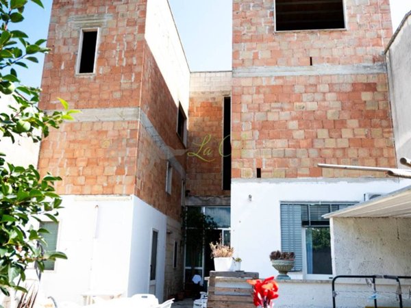 casa indipendente in vendita a Cavallino