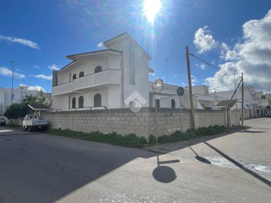 casa indipendente in vendita a Cavallino