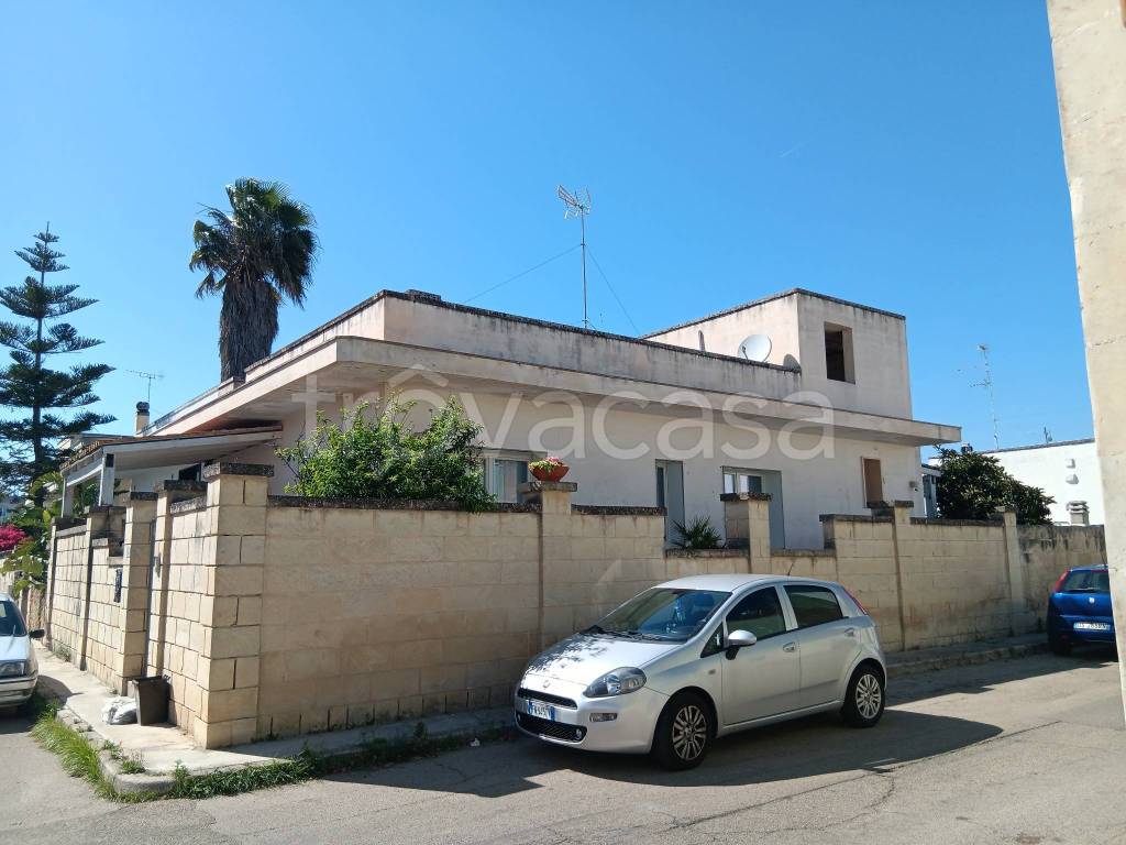 casa indipendente in vendita a Cavallino