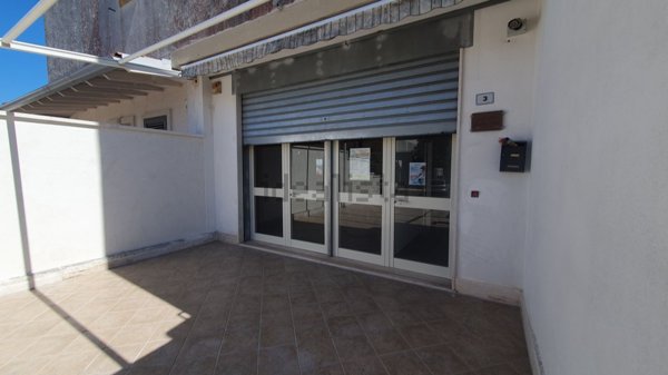 locale commerciale in vendita a Cavallino