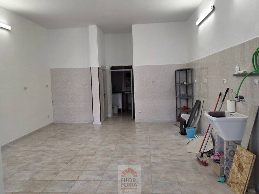 locale commerciale in vendita a Cavallino