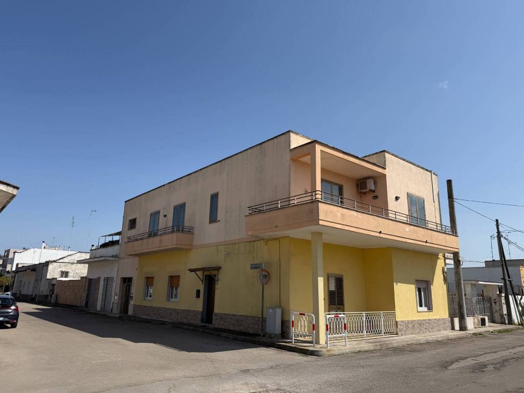 casa indipendente in vendita a Cavallino