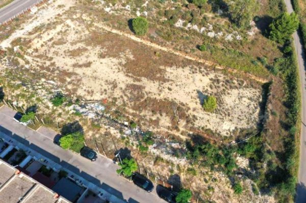 terreno edificabile in vendita a Cavallino