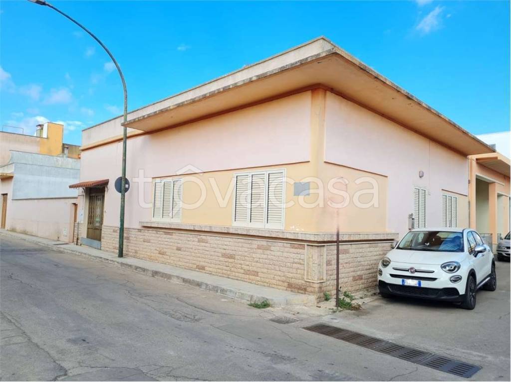 casa indipendente in vendita a Collepasso