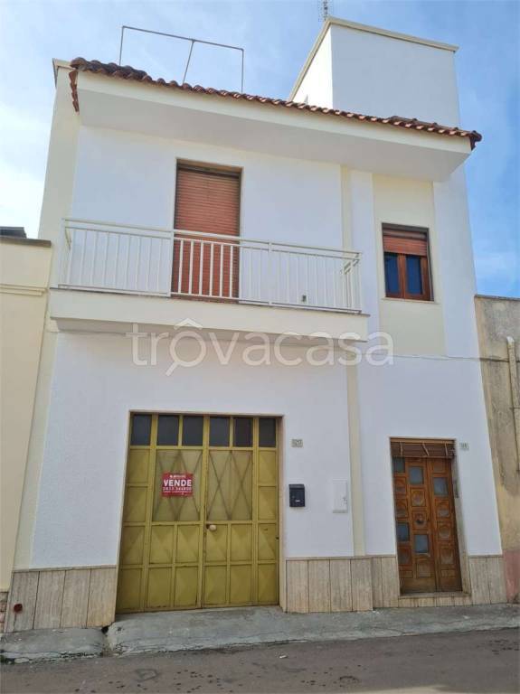 casa indipendente in vendita a Collepasso