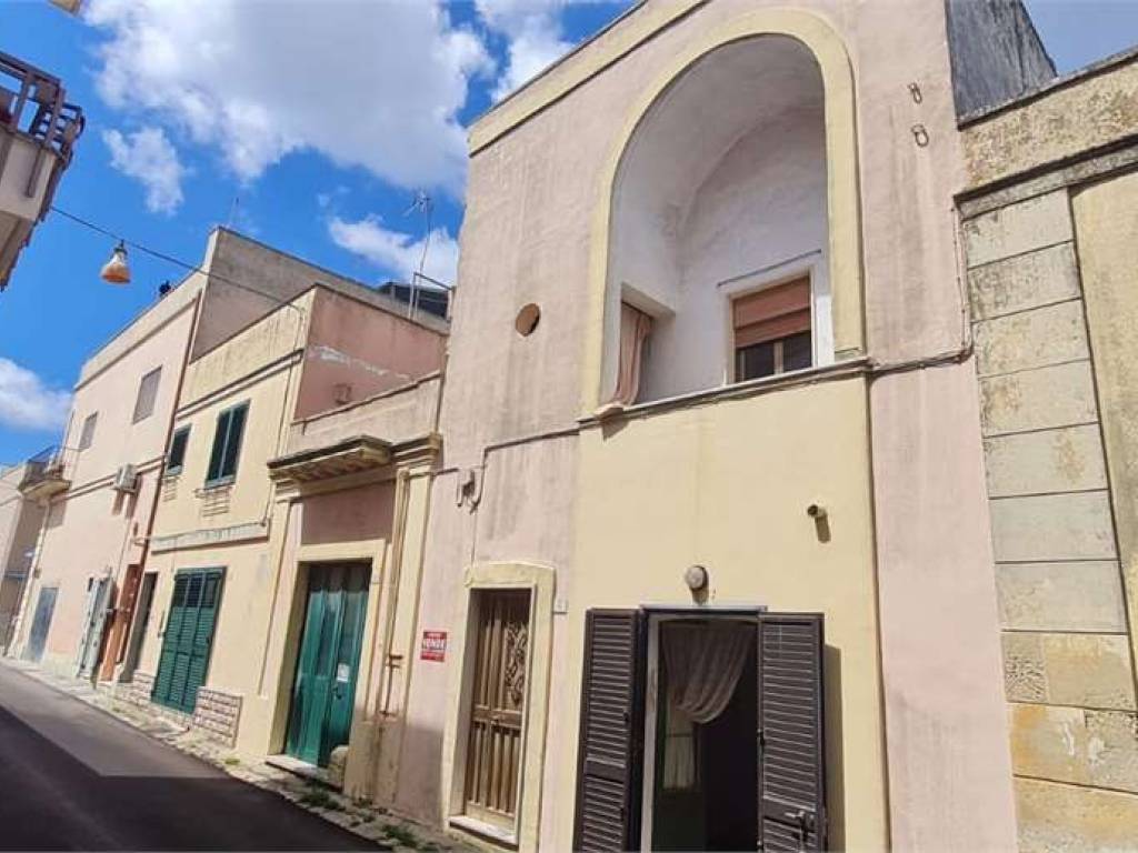 casa indipendente in vendita a Collepasso