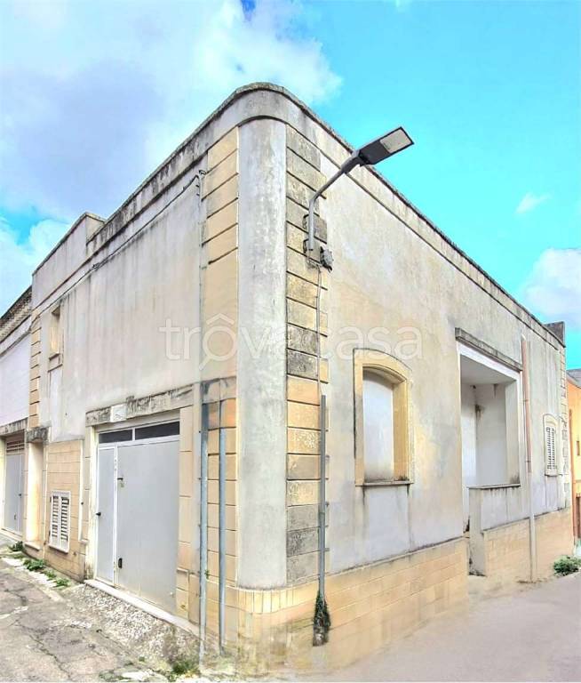 casa indipendente in vendita a Collepasso