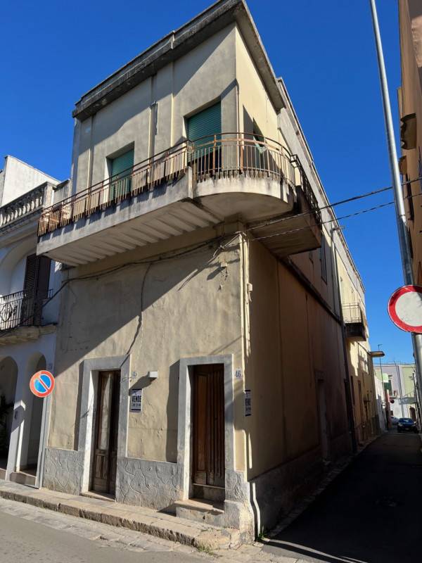 intera palazzina in vendita a Collepasso
