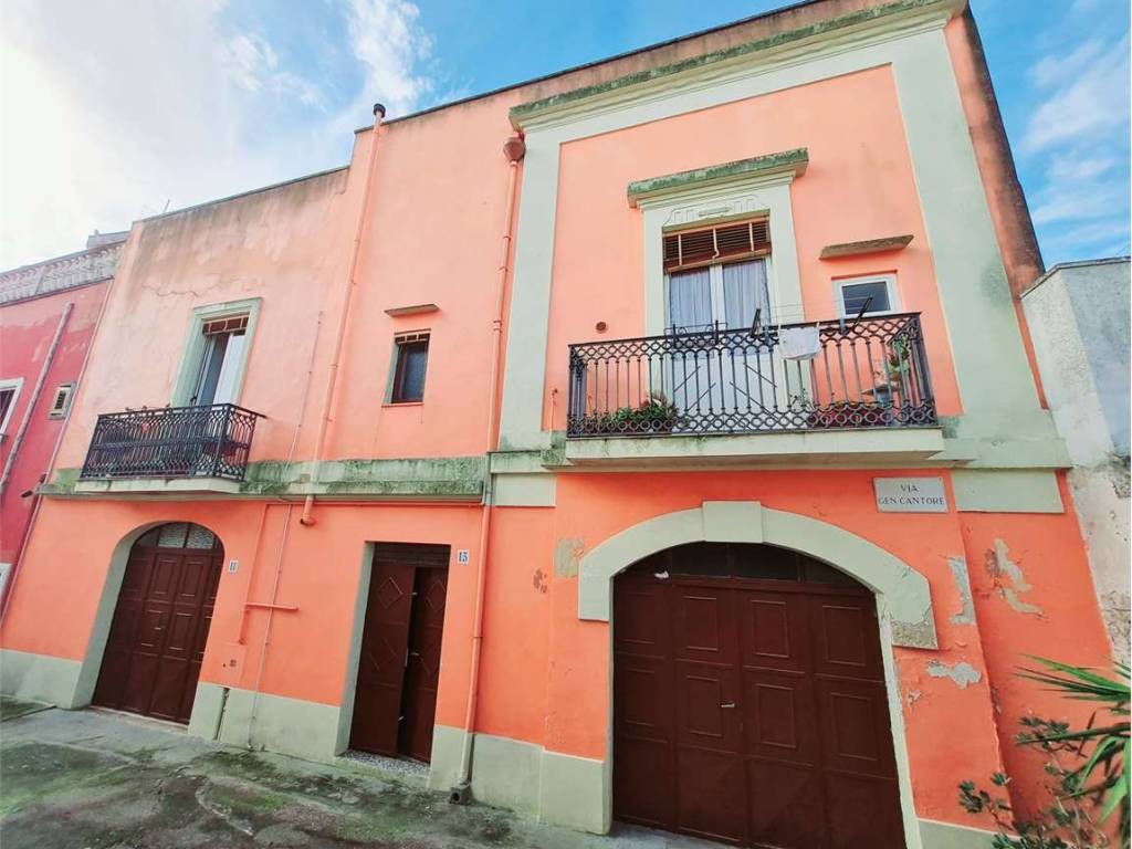 casa indipendente in vendita a Collepasso