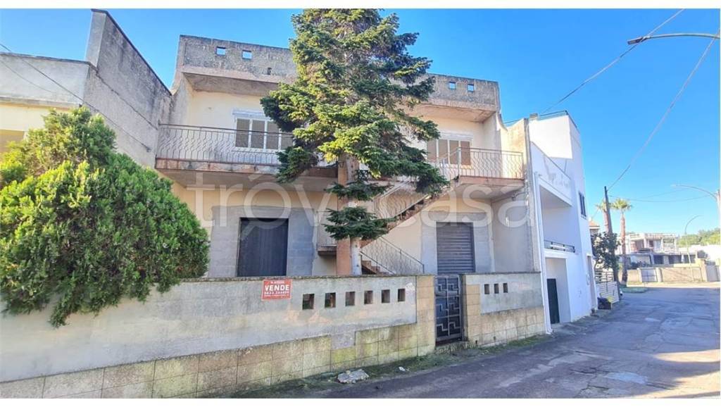 casa indipendente in vendita a Collepasso