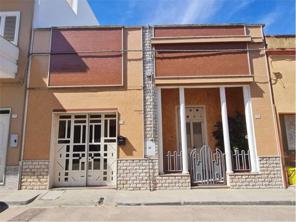 casa indipendente in vendita a Collepasso