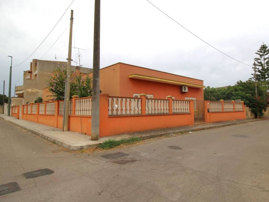 casa indipendente in vendita a Collepasso