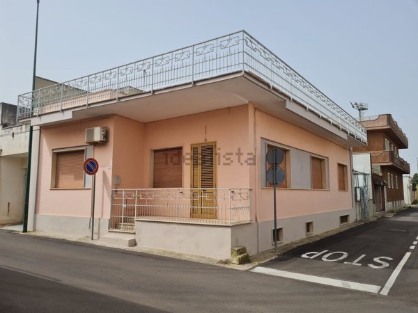 casa indipendente in vendita a Collepasso
