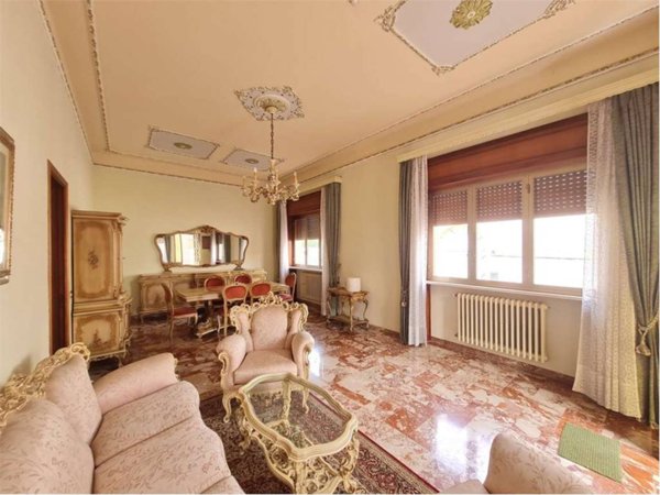 casa indipendente in vendita a Collepasso
