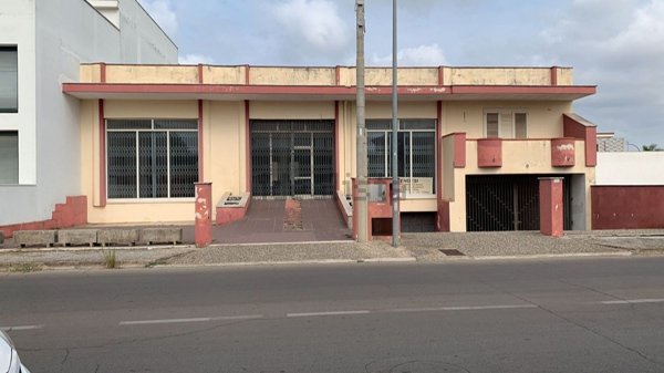 trivano in vendita a Collepasso