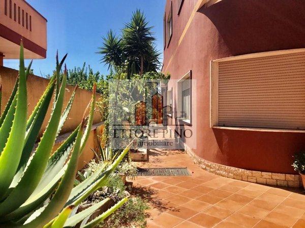 casa indipendente in vendita a Collepasso