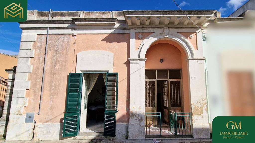 casa indipendente in vendita a Collepasso