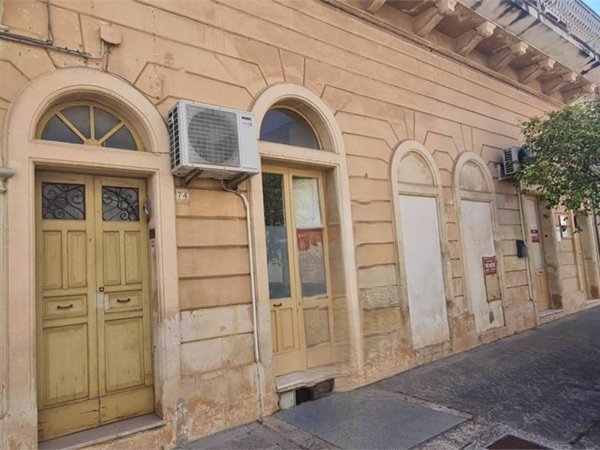 appartamento in vendita a Collepasso