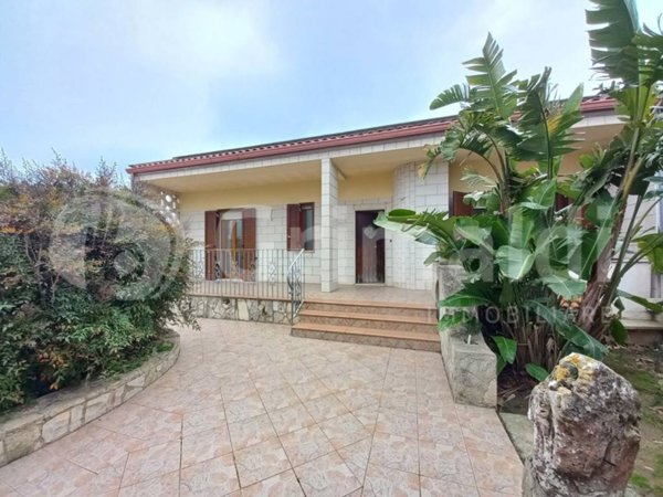 casa indipendente in vendita a Collepasso