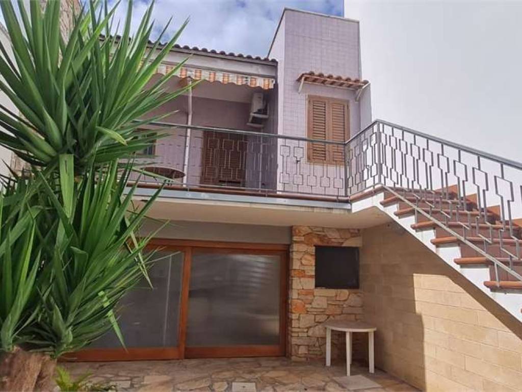 casa indipendente in vendita a Collepasso