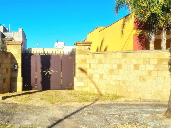 casa indipendente in vendita a Collepasso