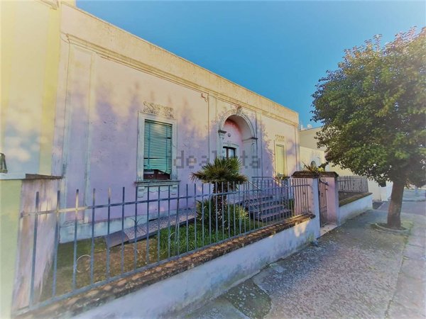 casa indipendente in vendita a Collepasso