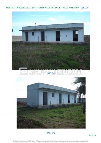locale commerciale in vendita a Collepasso