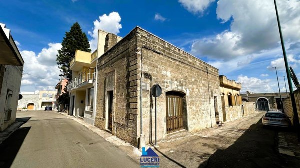 casa indipendente in vendita a Collepasso