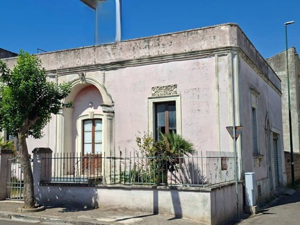 casa indipendente in vendita a Collepasso