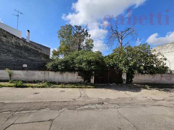 terreno edificabile in vendita a Copertino