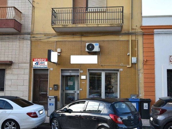 negozio in vendita a Copertino
