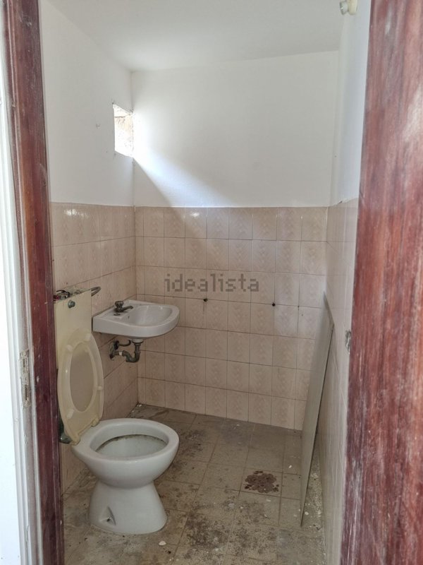 locale commerciale in vendita a Copertino