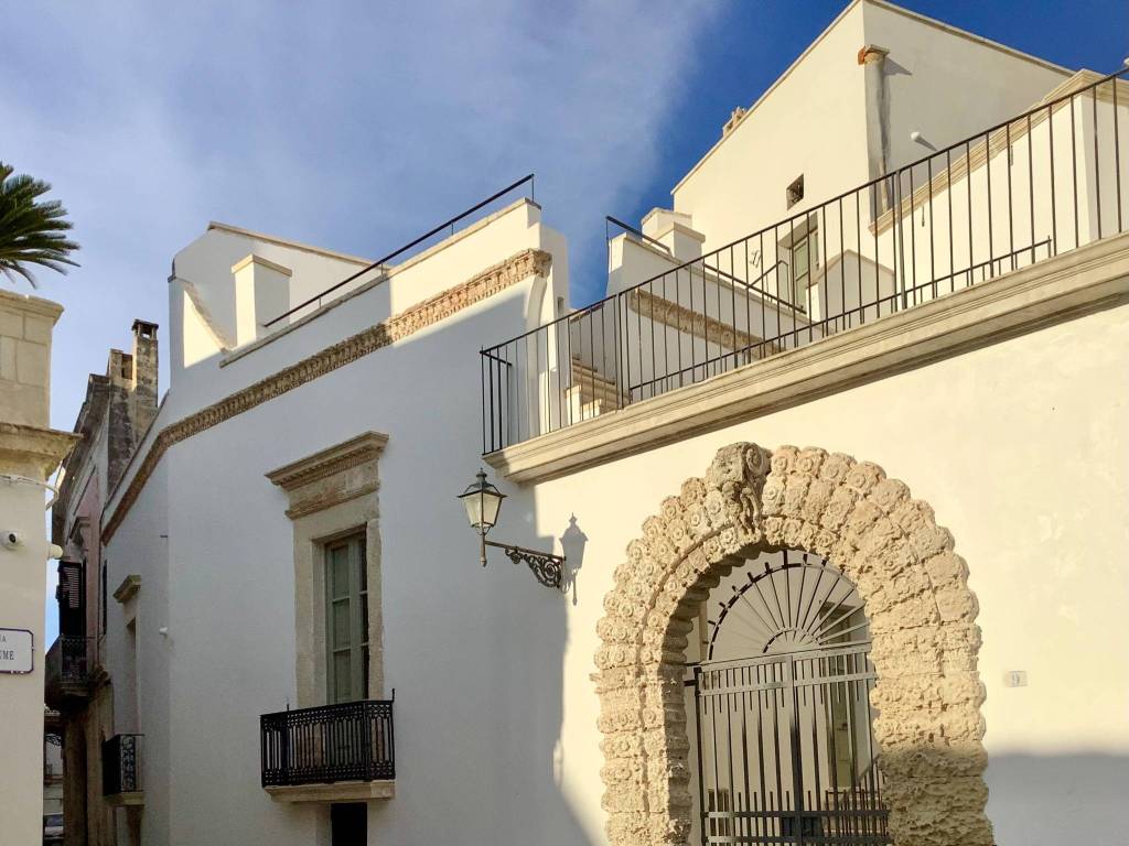 intera palazzina in vendita a Copertino